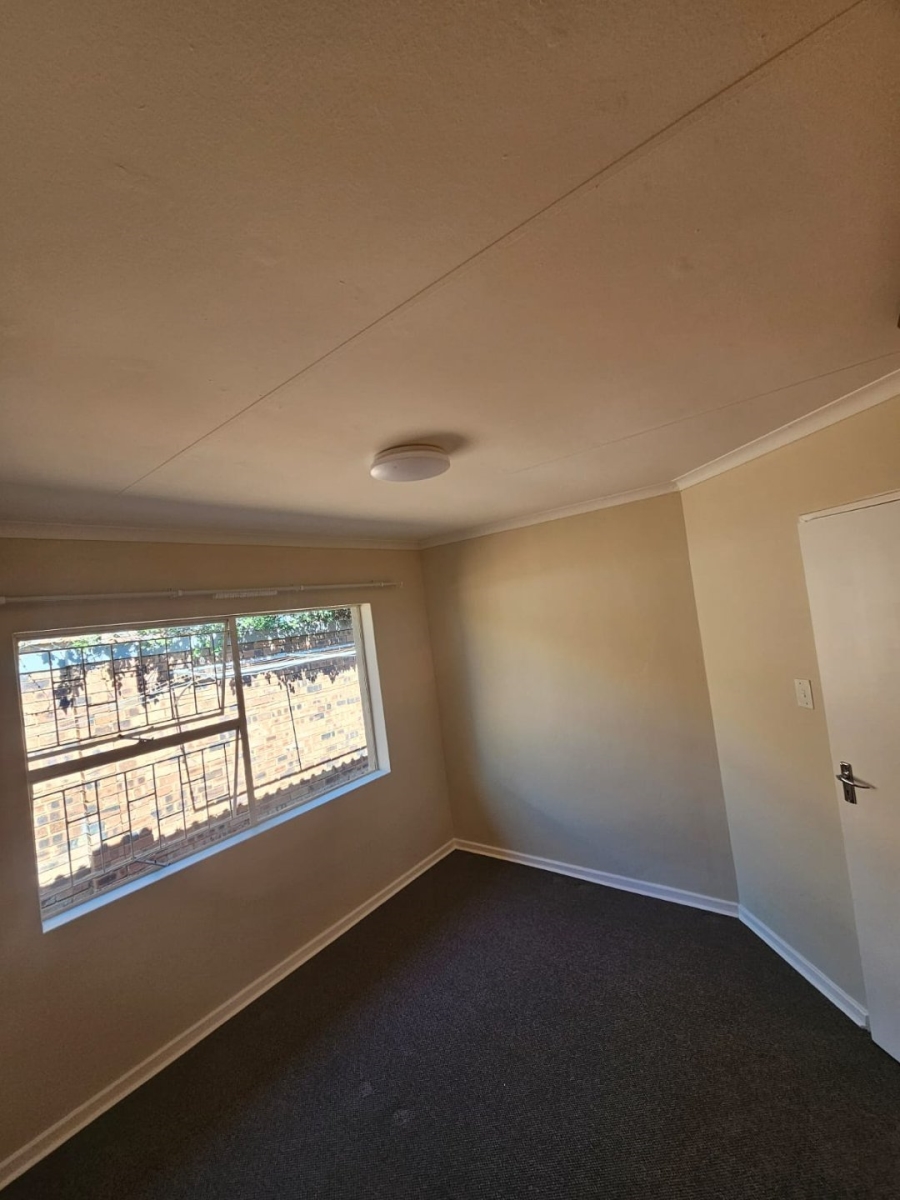 To Let 2 Bedroom Property for Rent in Pentagon Park Free State